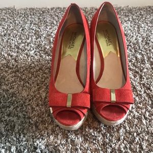 Michael kors size 9 Suede shoes